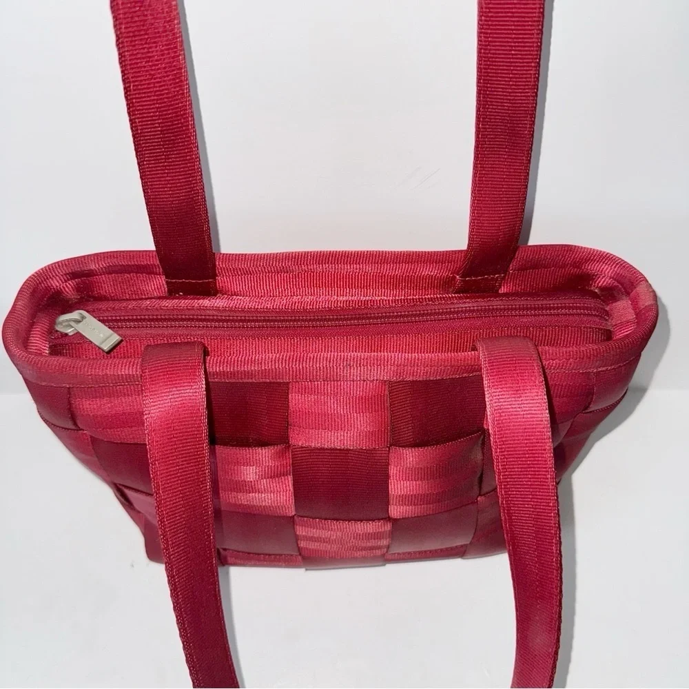 Y2K Harvey's The Original Red Seatbelt Bag Shoulder Y2K Contemporary